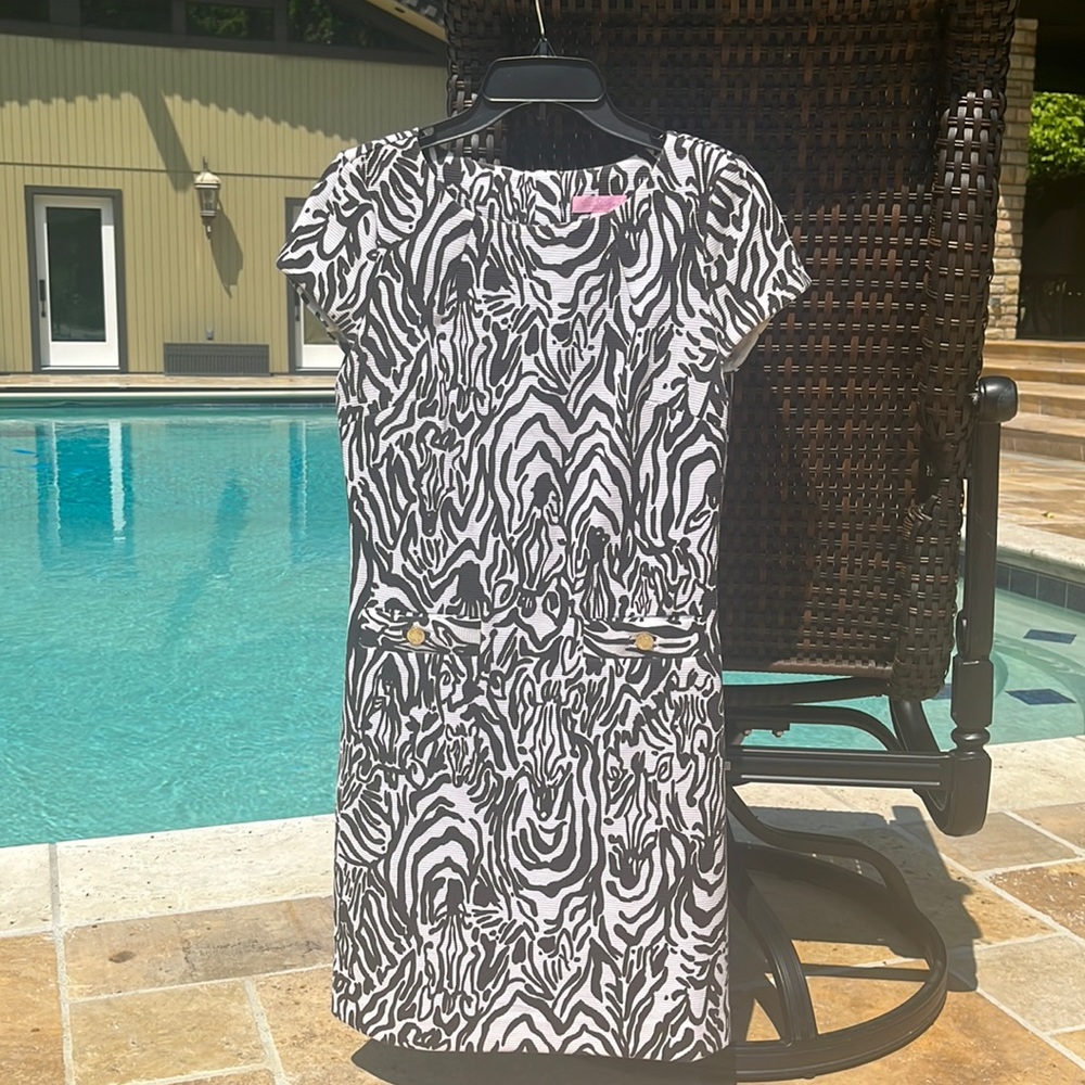 Lily Pulitzer animal print dress- short